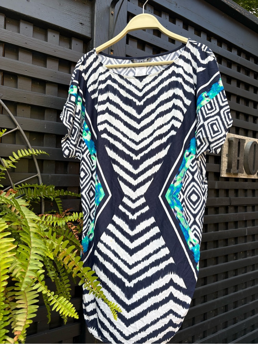 Women’s Black & White Geometric Print Short Sleeve Top with Teal Accents